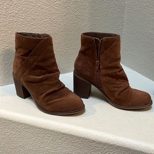 Target brand tan suede ankle boots size 7